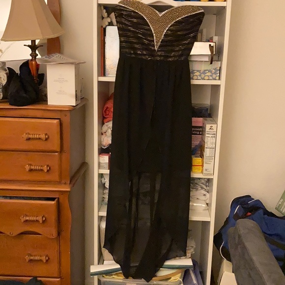 Dresses & Skirts - Black high low gown Size Large
